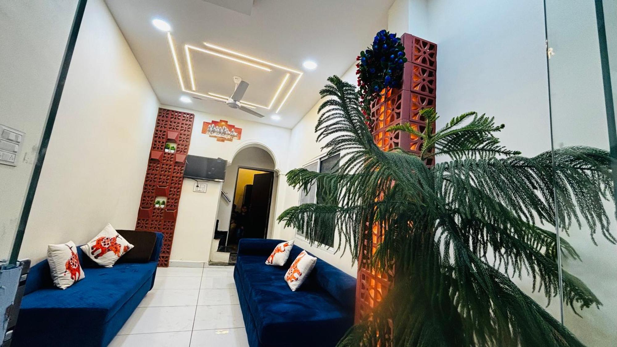 Hotel Shreenidhi Comfort Stay Ujjain Exterior photo